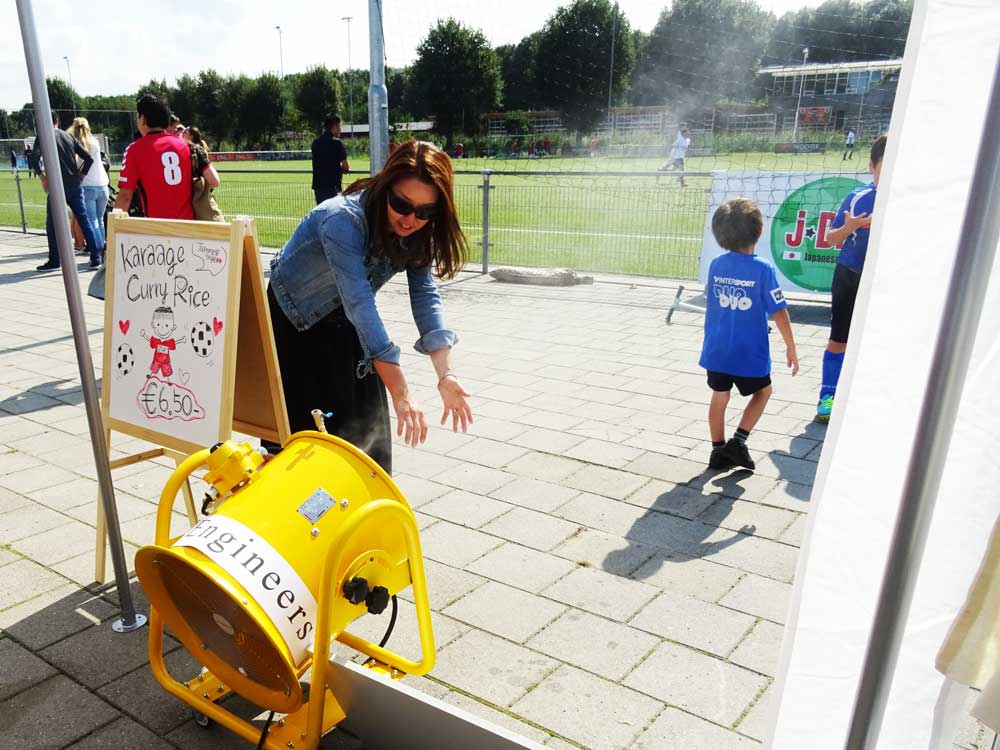 cooling-fan-football-game